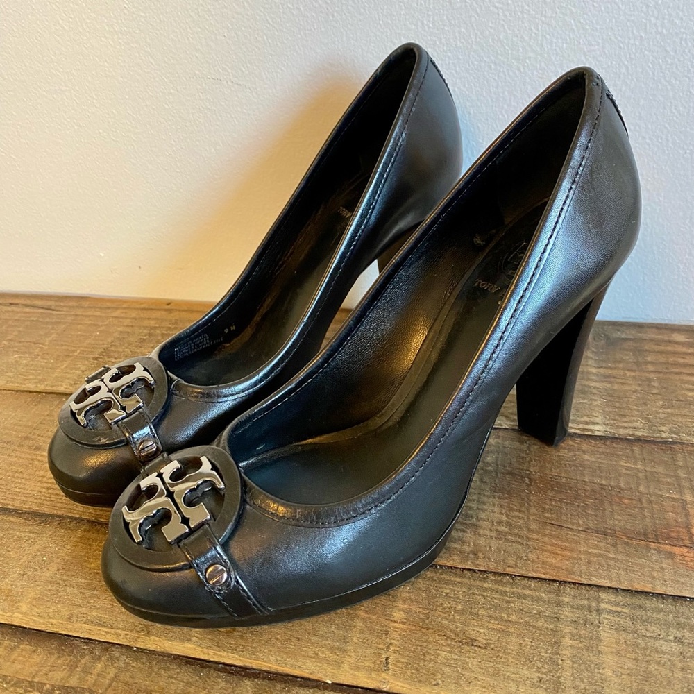Tory Burch black leather heels - EUC size 9